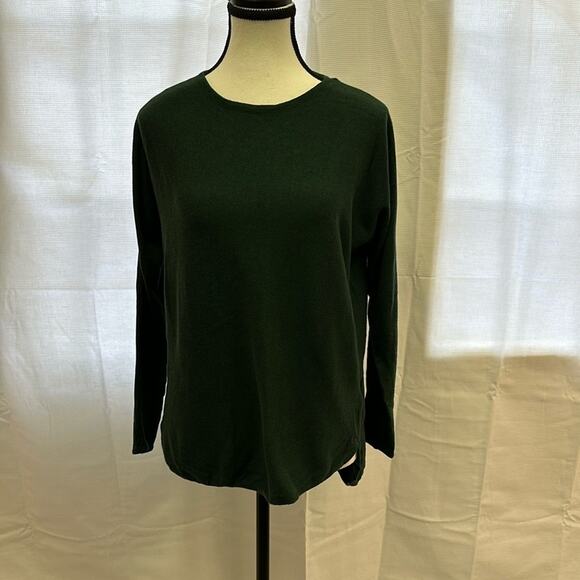 PRICED TO SELL! Hunter Green Michael Kors Sweater - Size Small - Picture 2 of 6